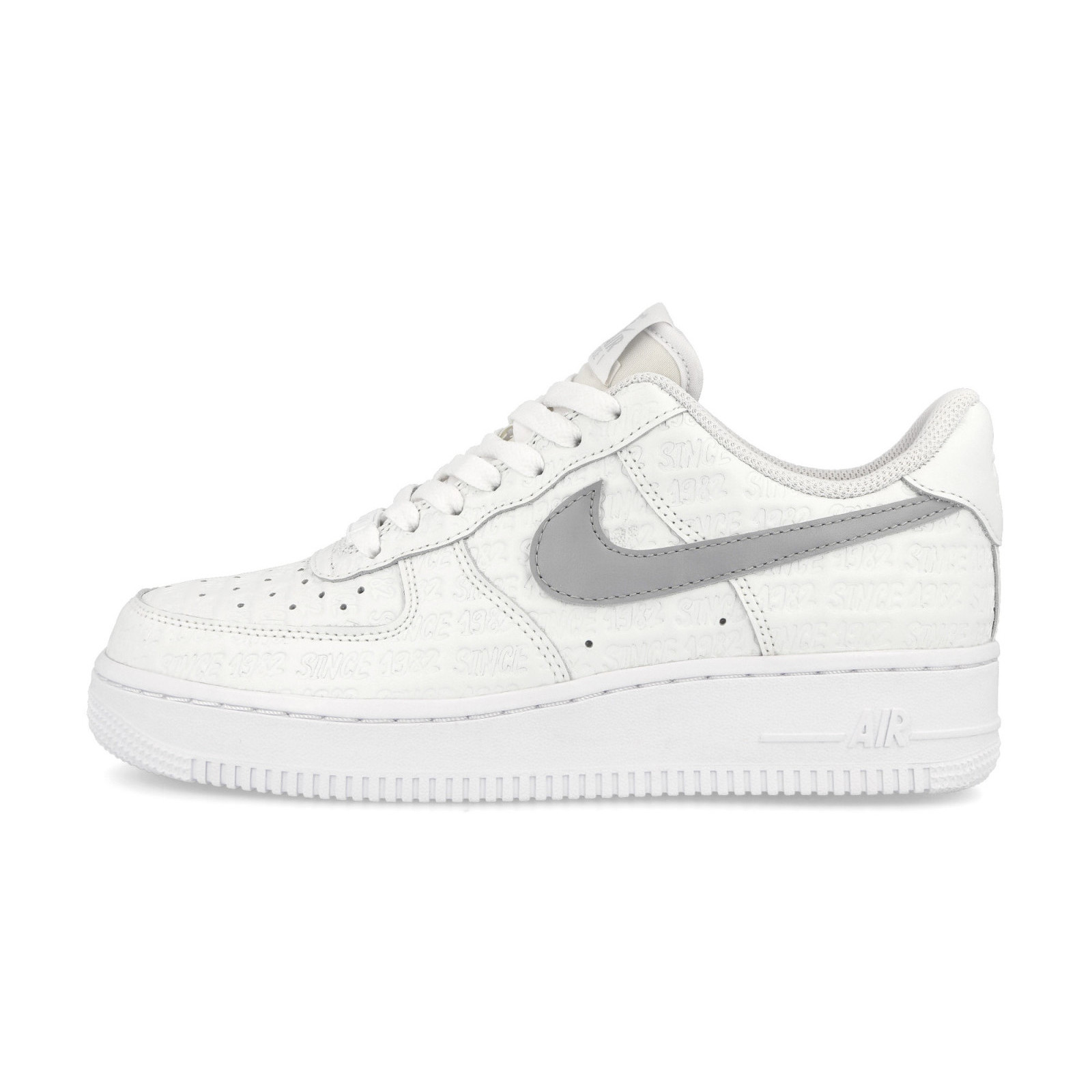 Nike Air Force 1 07 Low
White / Wolf Grey