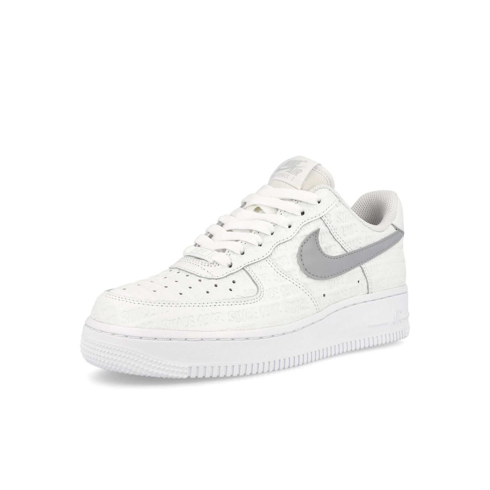 Nike Air Force 1 07 Low
White / Wolf Grey