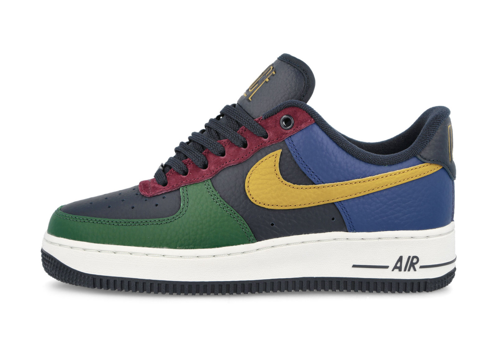 Nike Air Force 1 07 LX
Green / Gold Suede